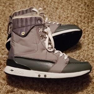 KangaROOS by Shane & Shawn Alfie